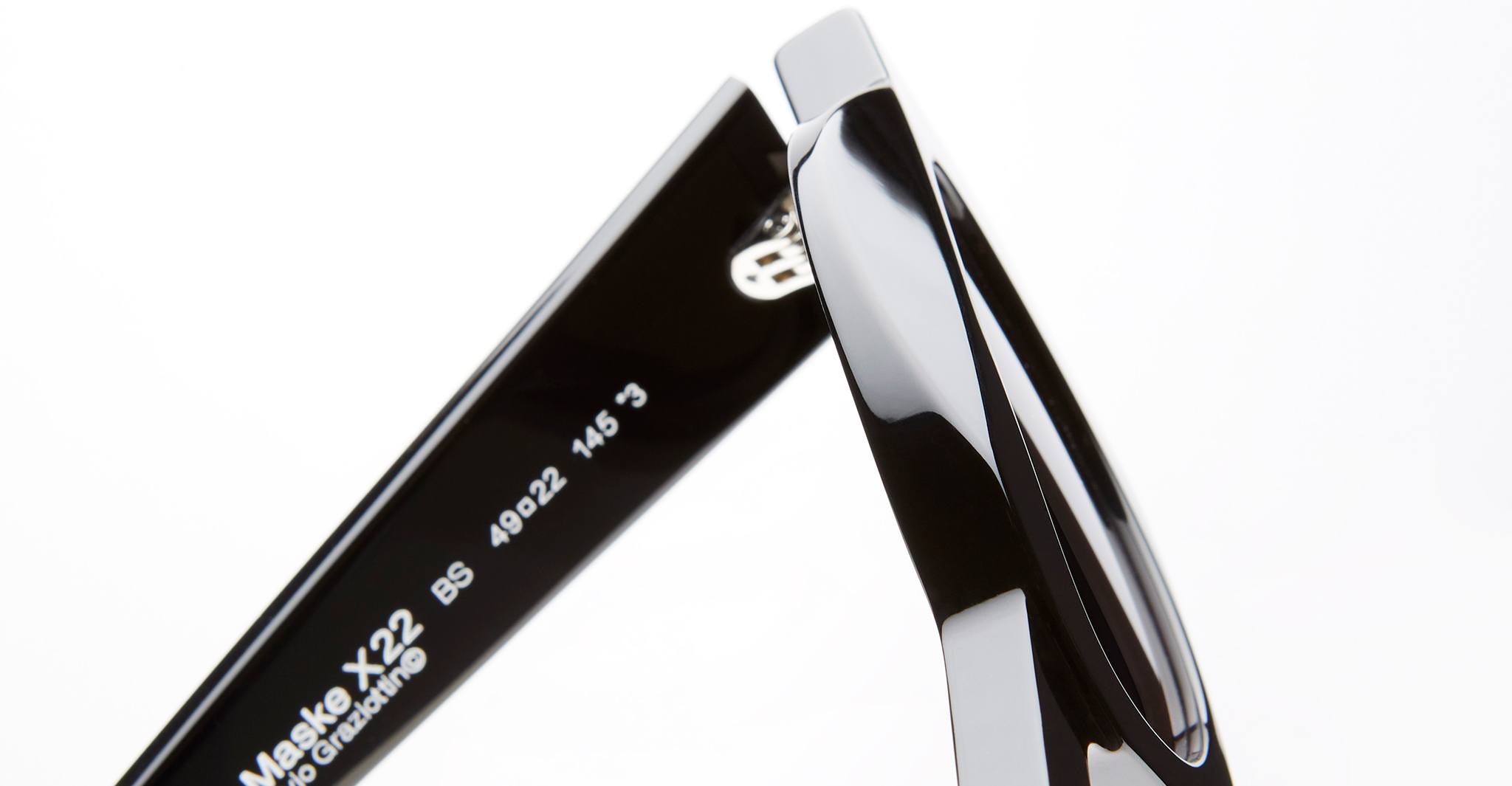 Kuboraum X22 BS in Black Shine KRSX22BS0000002Y