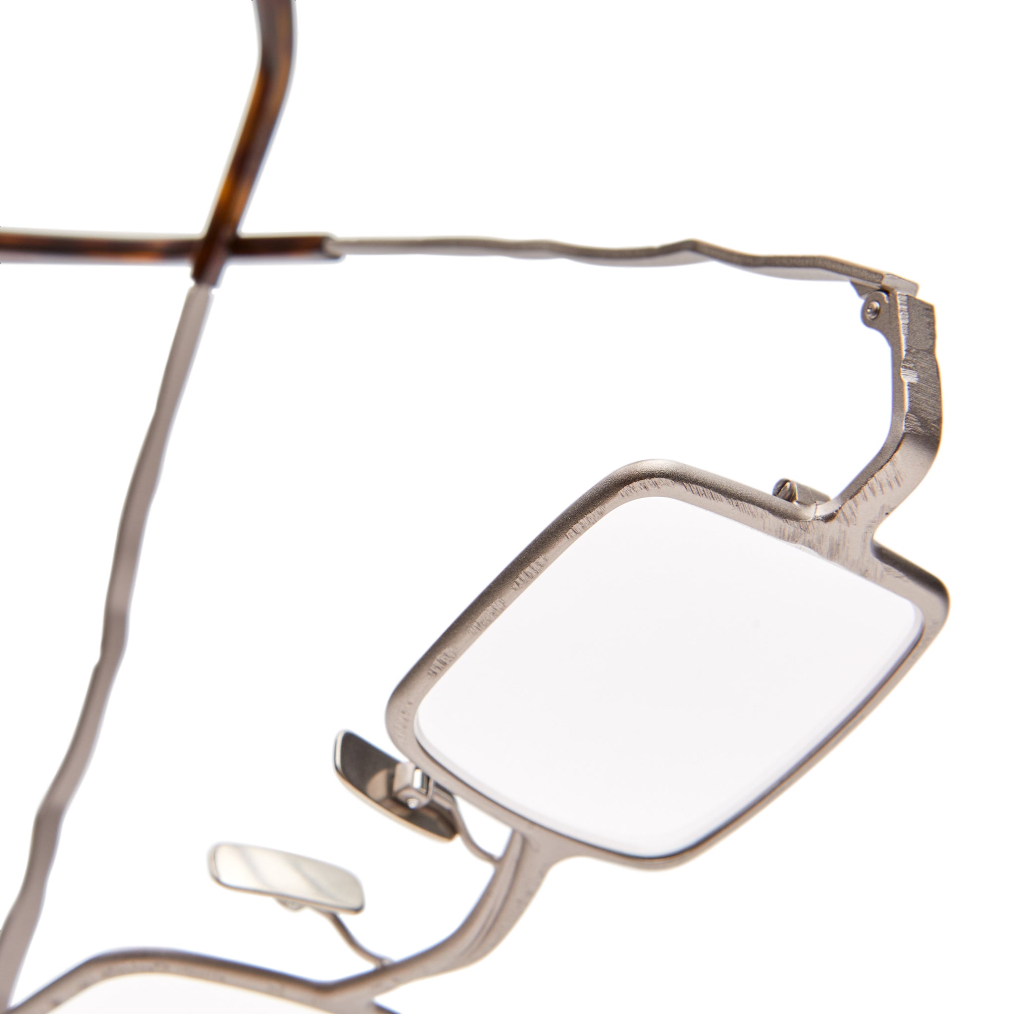 Kuboraum Z21 – Dan Deutsch Optical Outlook