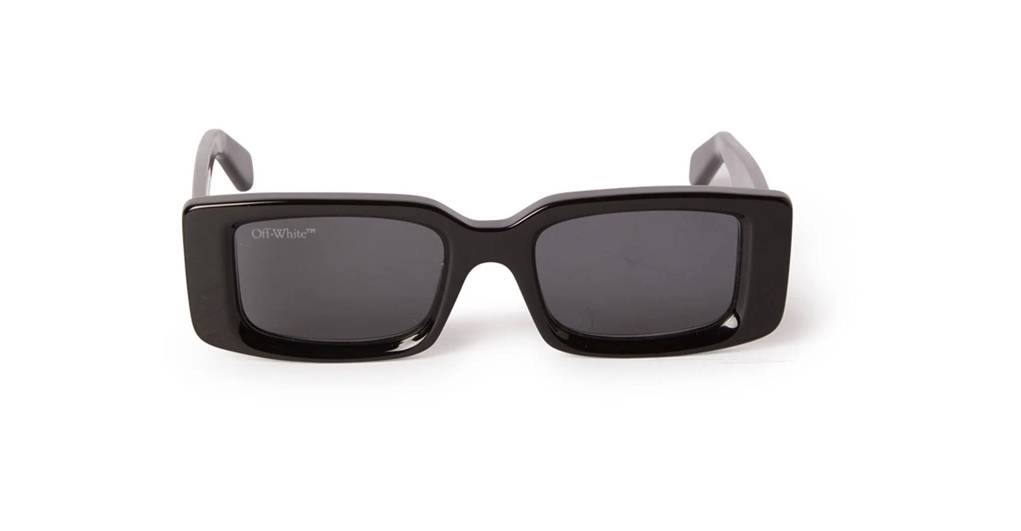 Off-White Arthur Asian Fit in Black Off-White Arthur Asian Fit in Black OERI084S23PLA0011007