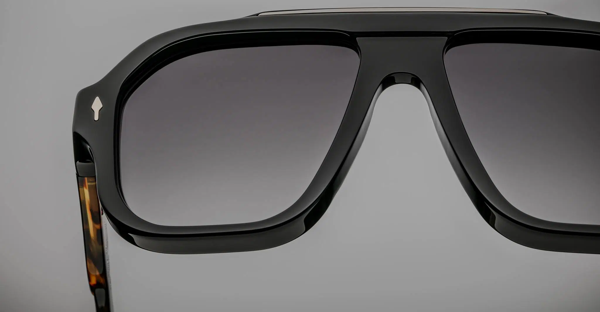 Jacques Marie Mage Octavian in Noir JMMOC-01