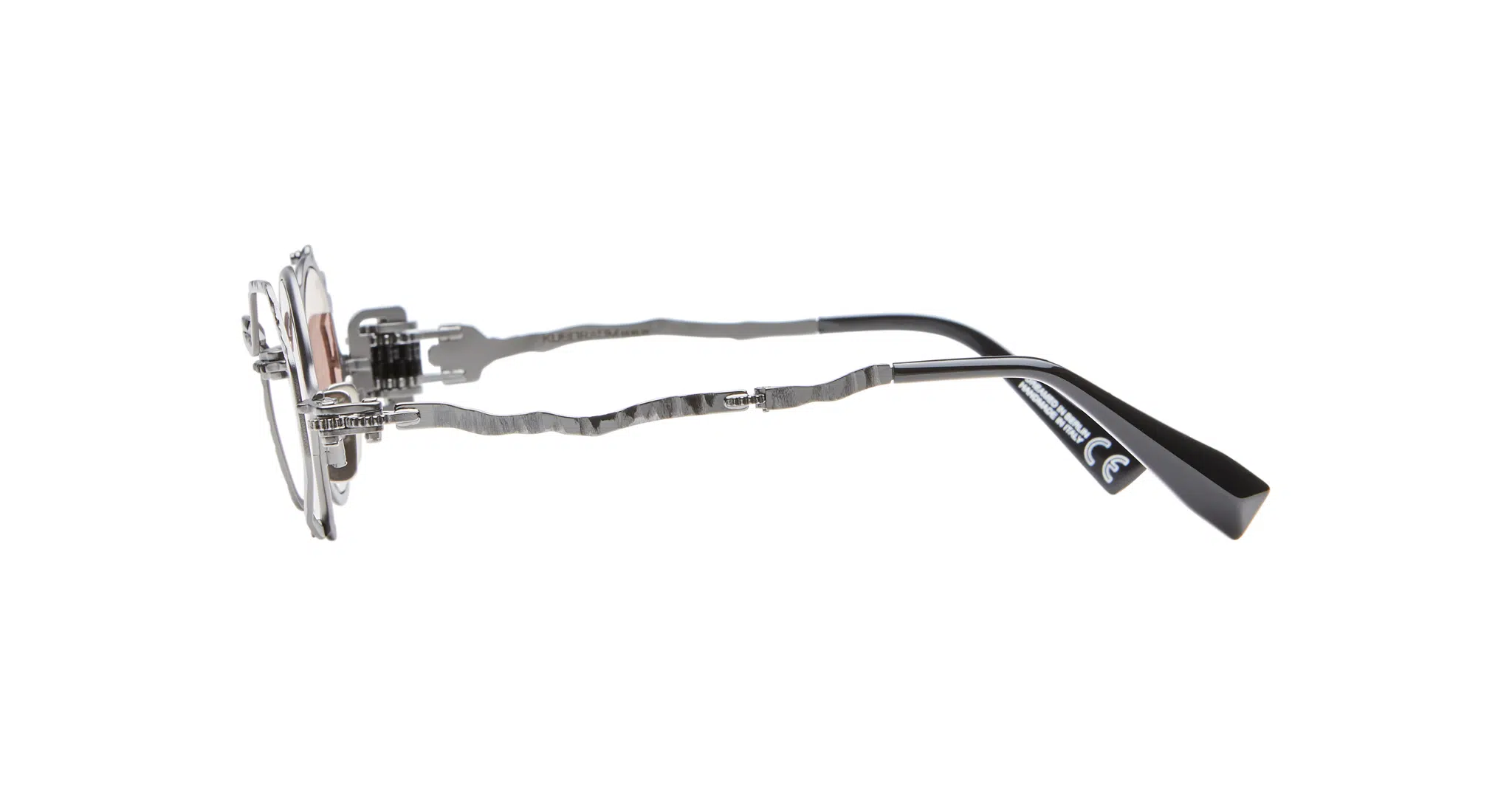 Kuboraum-Z50 RB_MATT DARK GUN METAL 02-Dan-Deutsch Side view of Kuboraum Z50 eyeglasses with metallic, wavy-textured arms and black tips on a white background. The steampunk-inspired design features visible screws and hinges by the lenses.